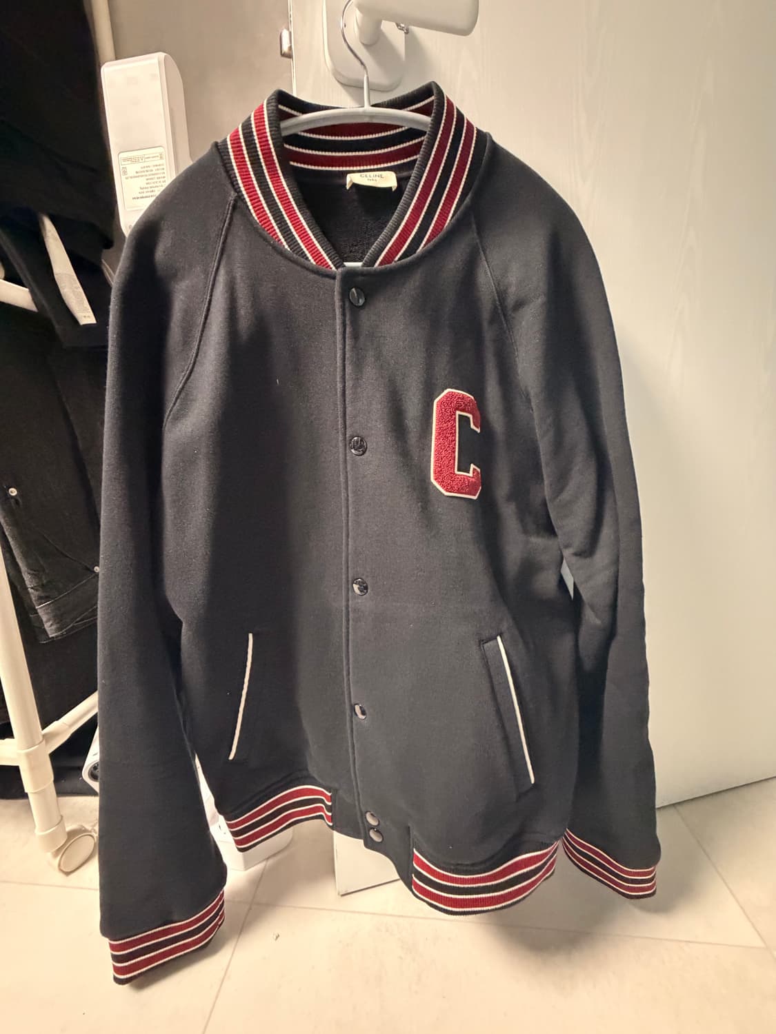 셀린느 테디 바시티 울자켓 팝니다 상품이미지1