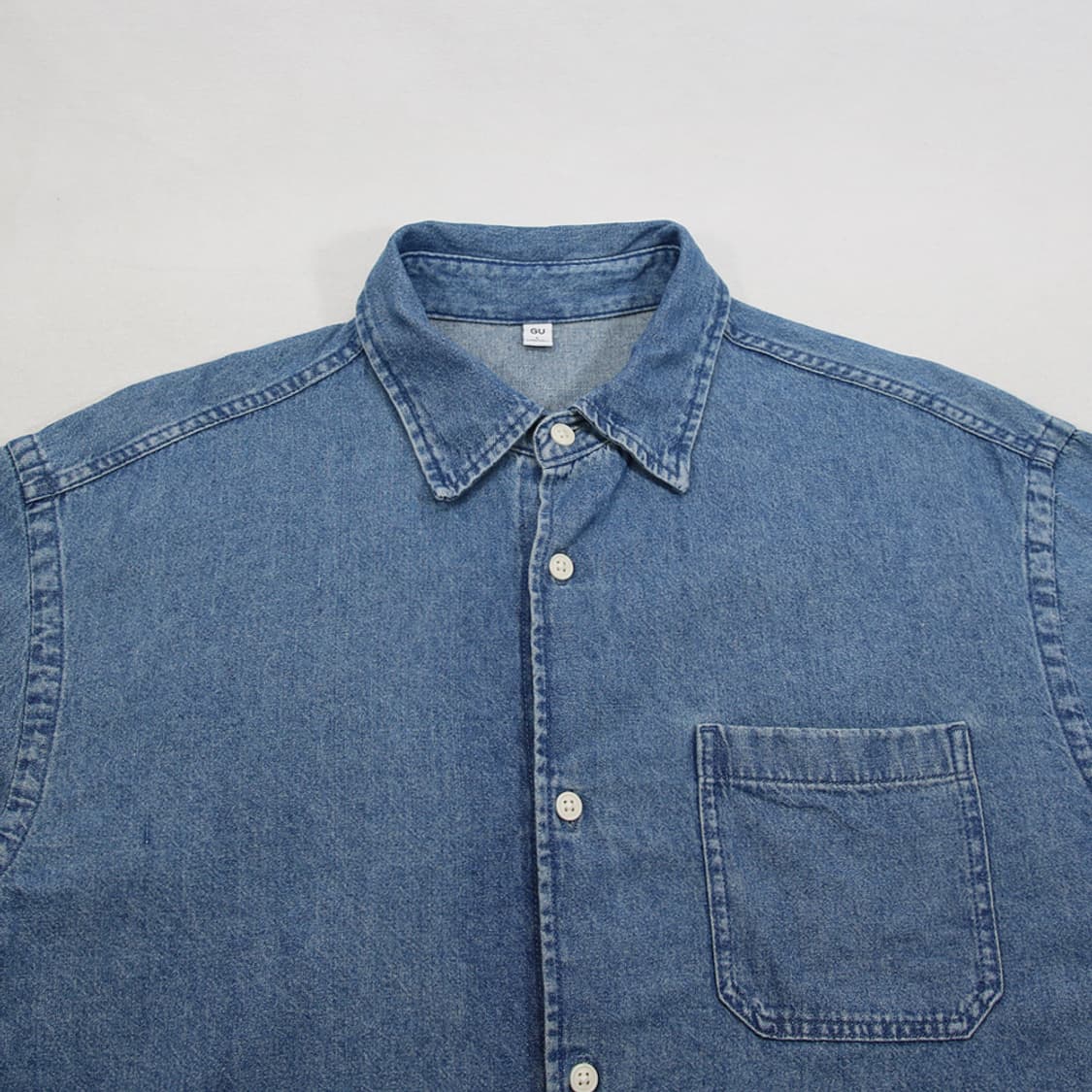 (착용컷) GU 데님 셔츠 (남성용 103) 상품이미지4