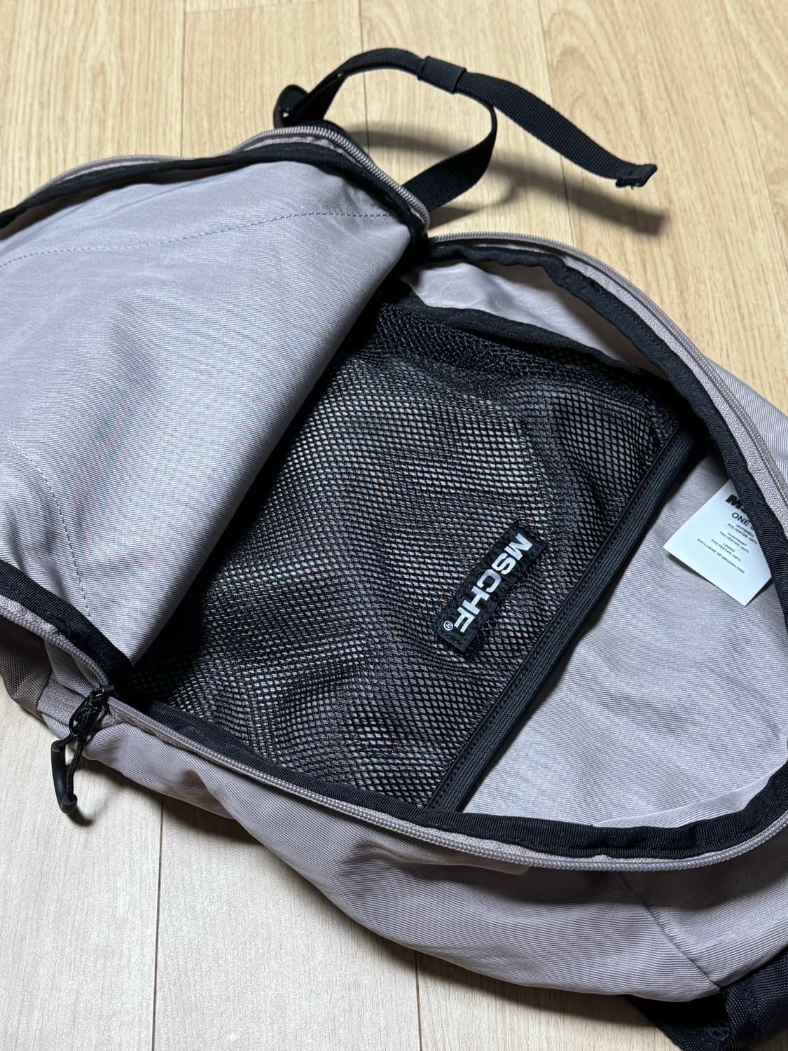 미스치프 롬버스 핑크그레이 백팩 상품이미지3