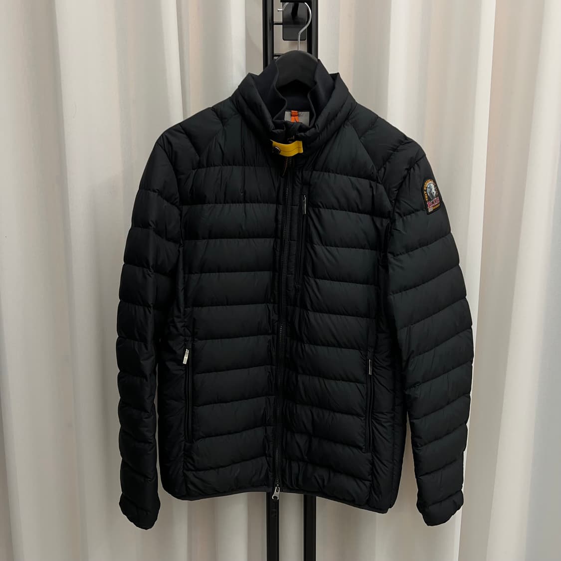 파라점퍼스 유고 경량패딩 M 블랙 상품이미지1