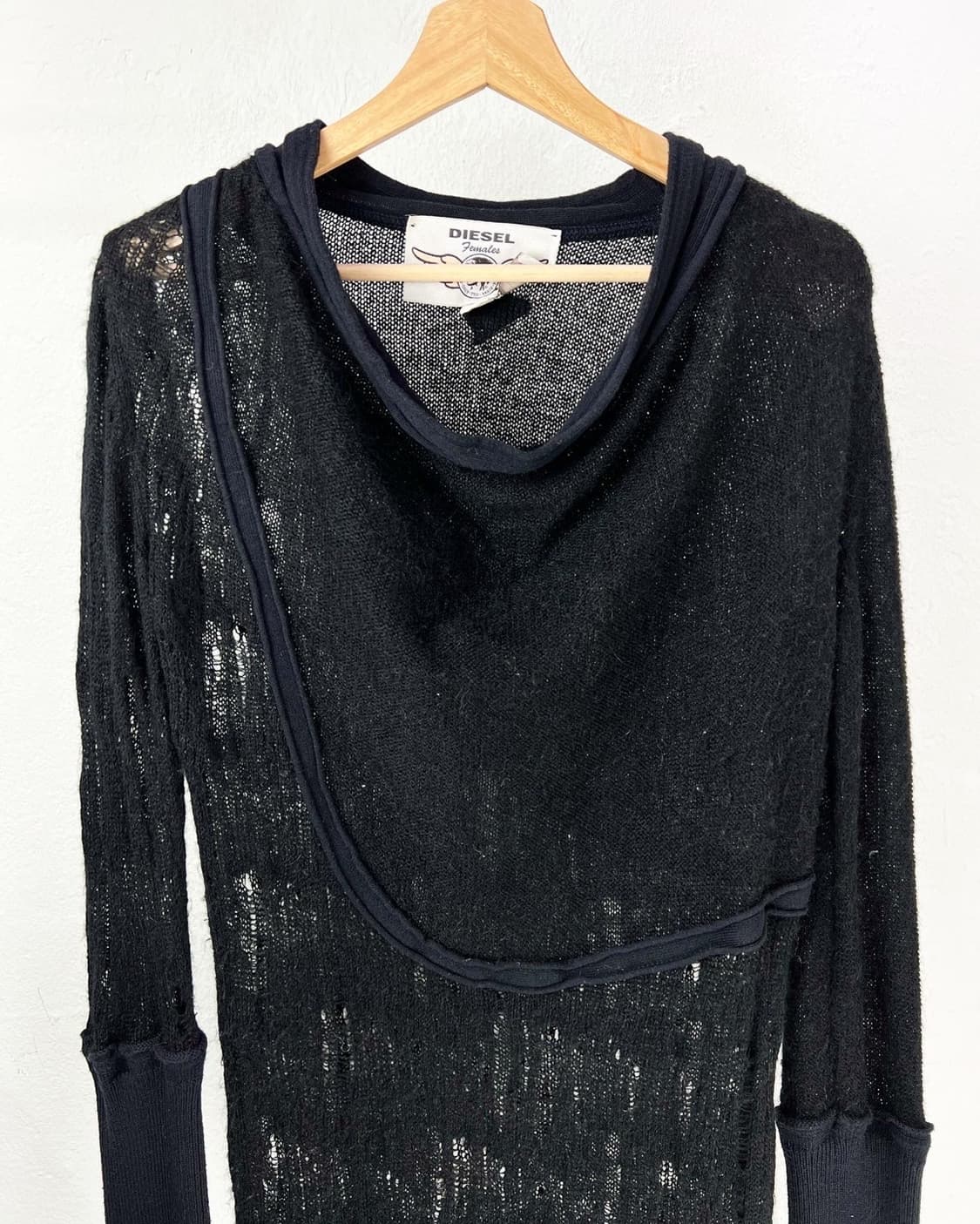 디젤 블랙 시스루 디테일 롱 슬리브 상품이미지4