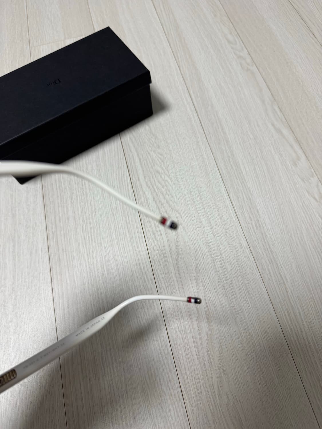 톰브라운 권지연 선글라스 상품이미지8