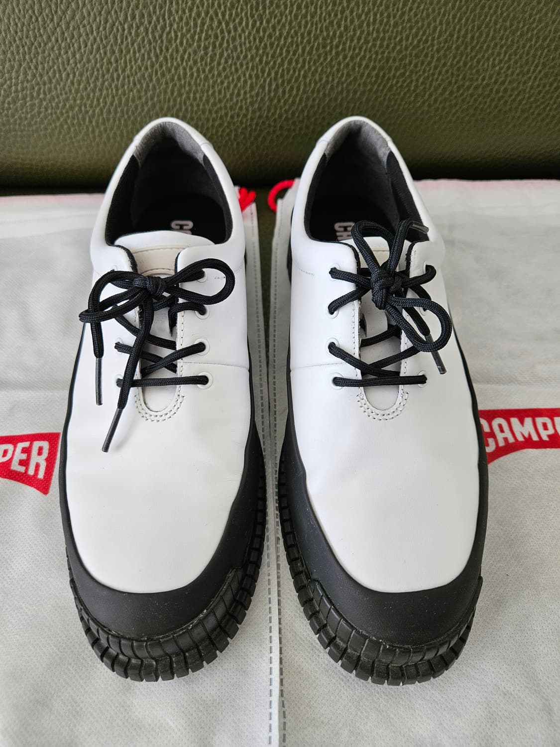 Camper Pix 블랙&화이트 더비 상품이미지5
