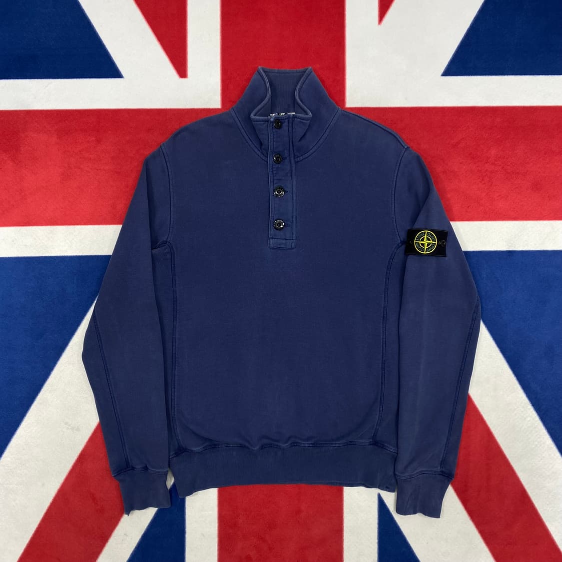 스톤아일랜드 버튼 반집업 맨투맨 M  상품이미지1