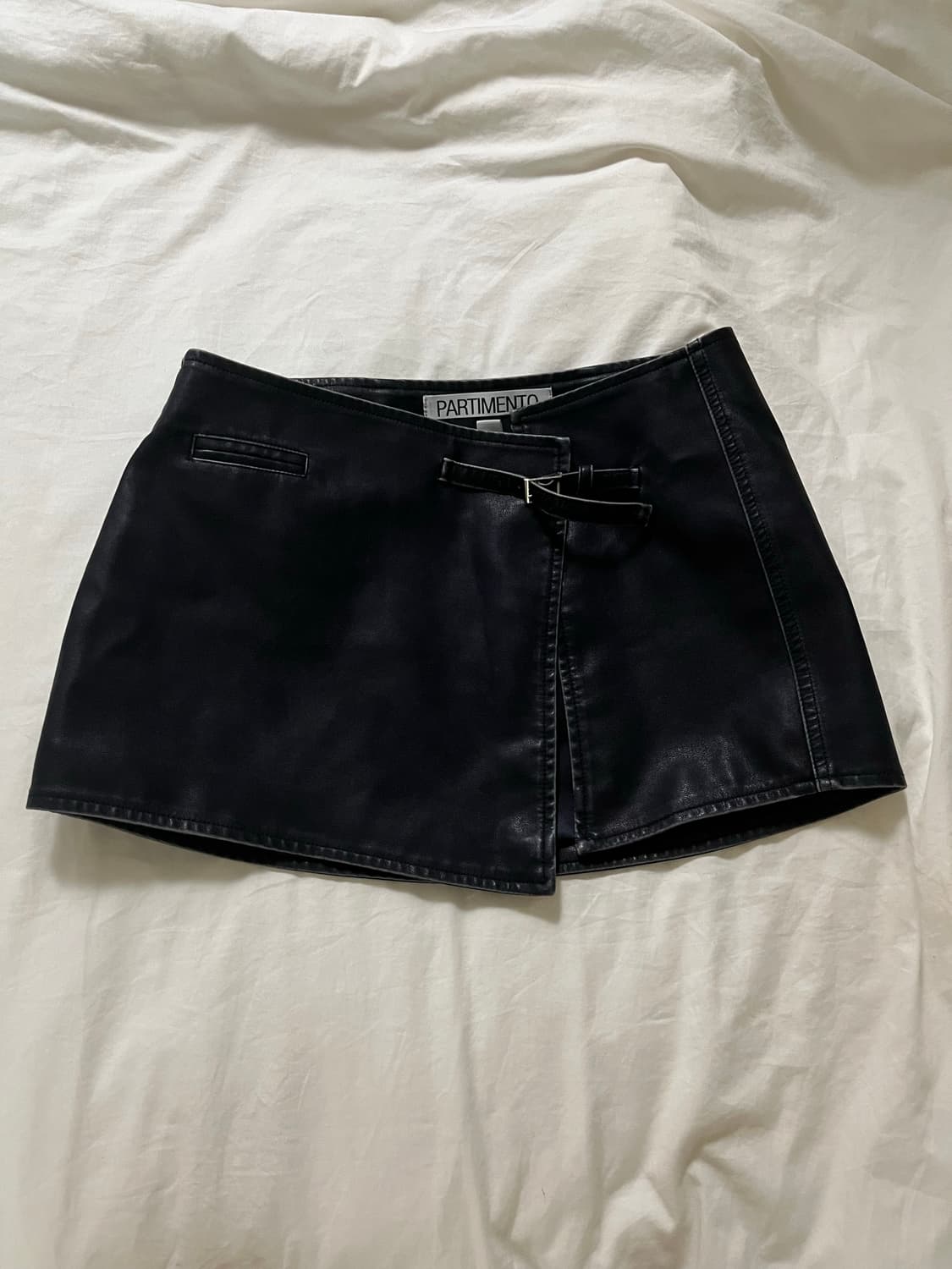 파르티멘토 워시드 레더 랩 미니 스커트 (네이비) 상품이미지3