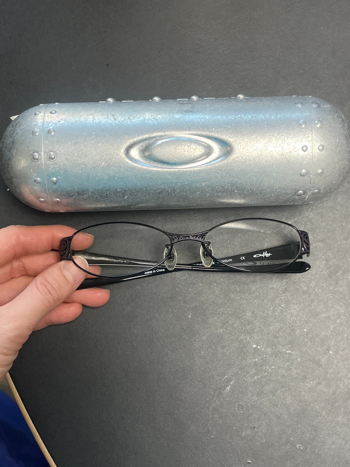 오클리 티타늄 안경 상품이미지7