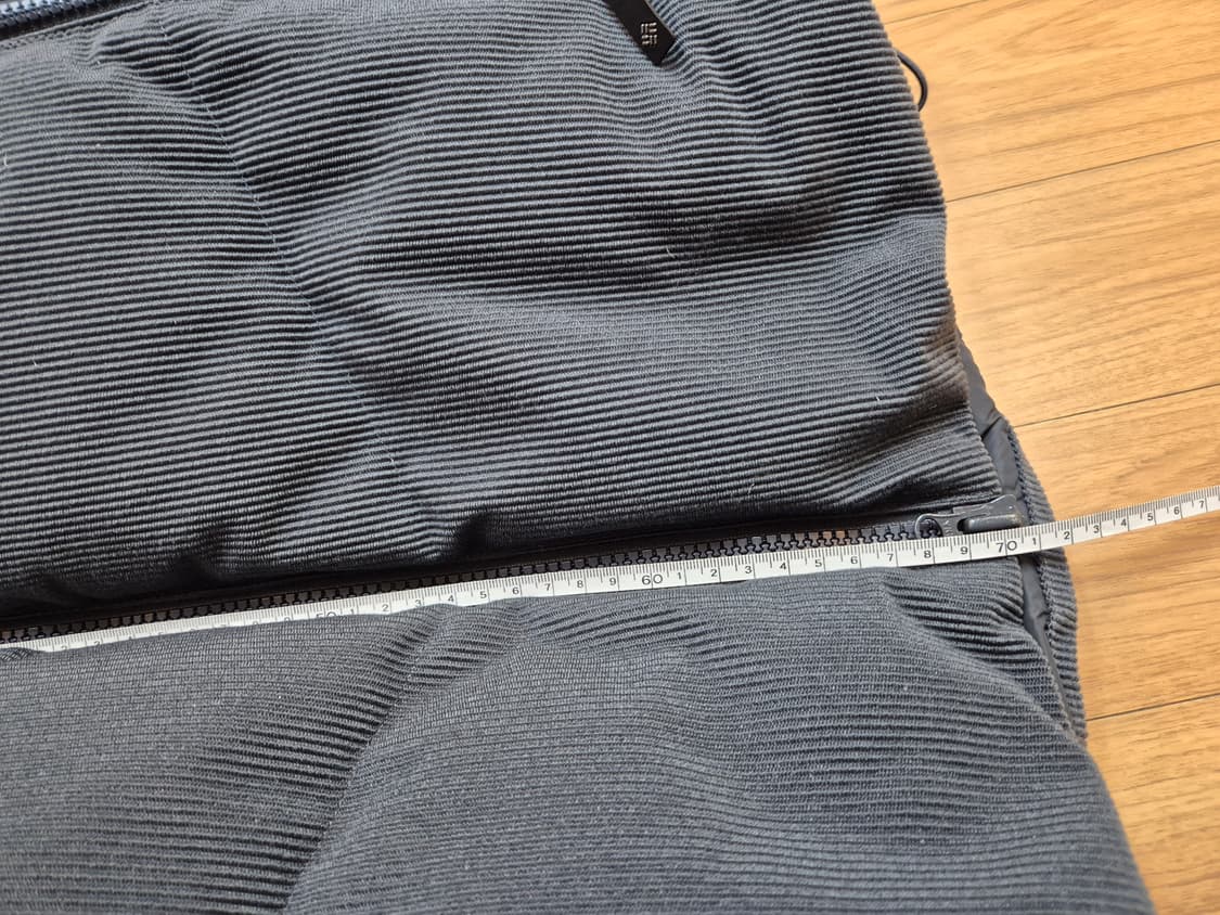 컬럼비아 패딩 점퍼 XL사이즈 판매합니다. 충전재는 깃털 80%, 폴리에 상품이미지8