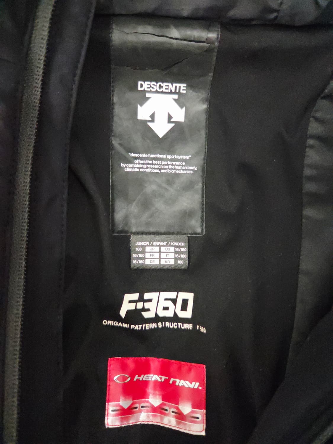 데상트 스위스 스키팀 오리털 숏패딩 상품이미지7