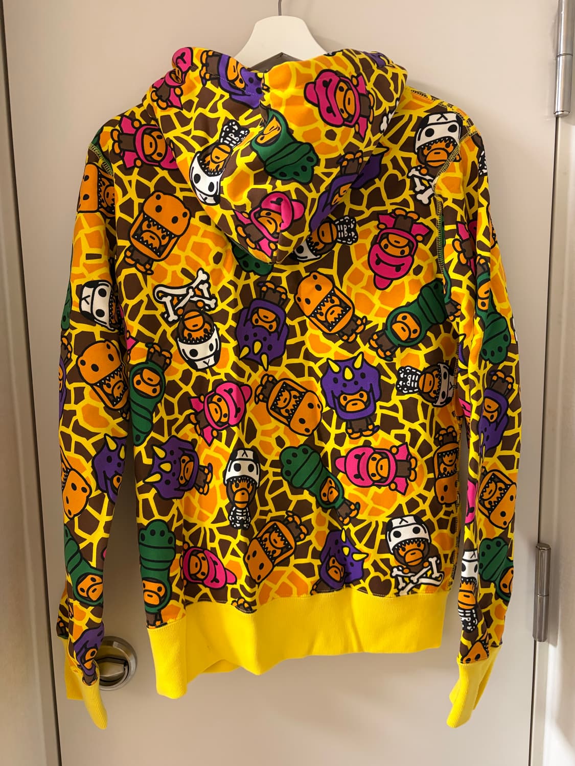 베이프 마일로 패턴 후드집업 상품이미지1