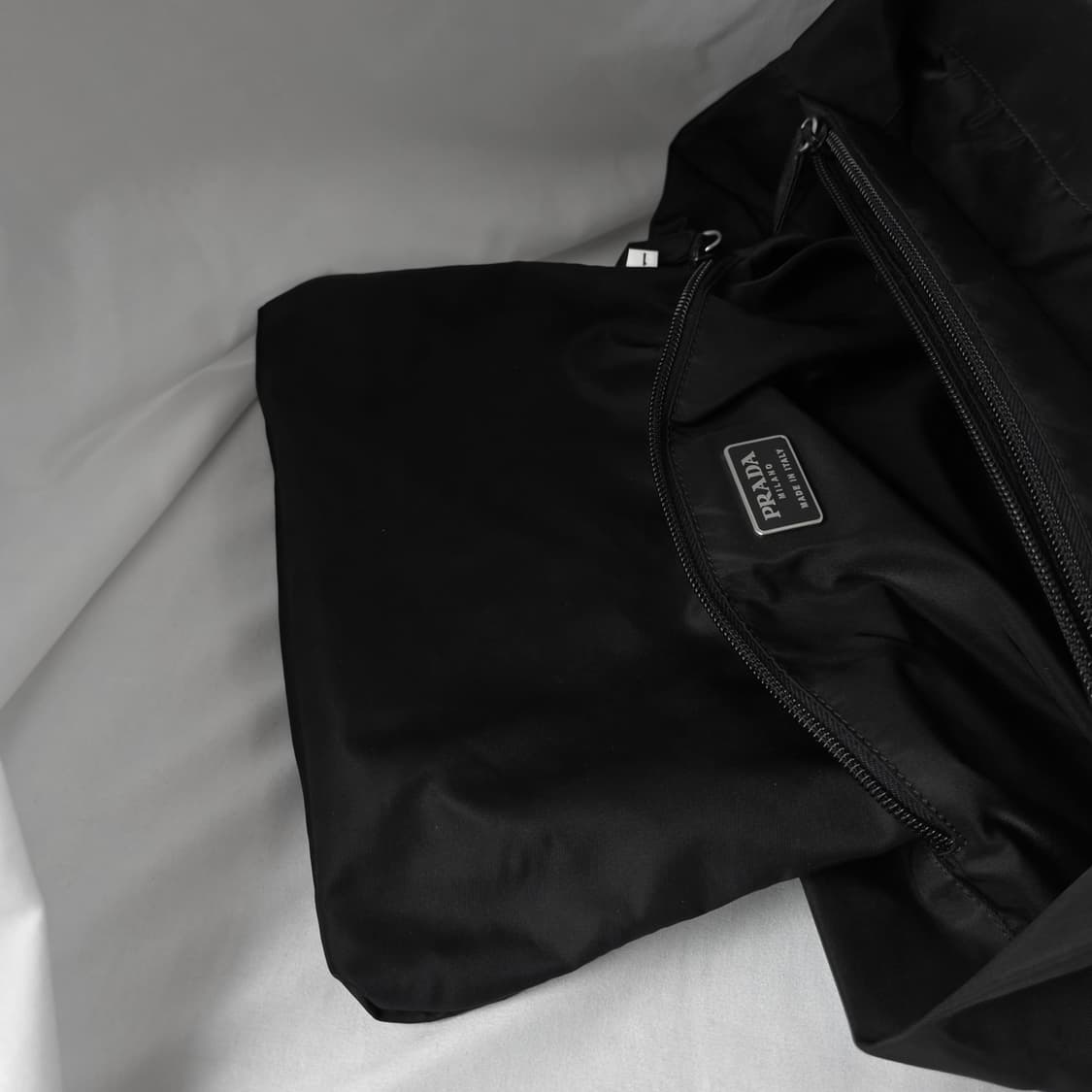 [정품 PRADA] 프라다 직사각 나일론 토트백 여성 서류가방 상품이미지6