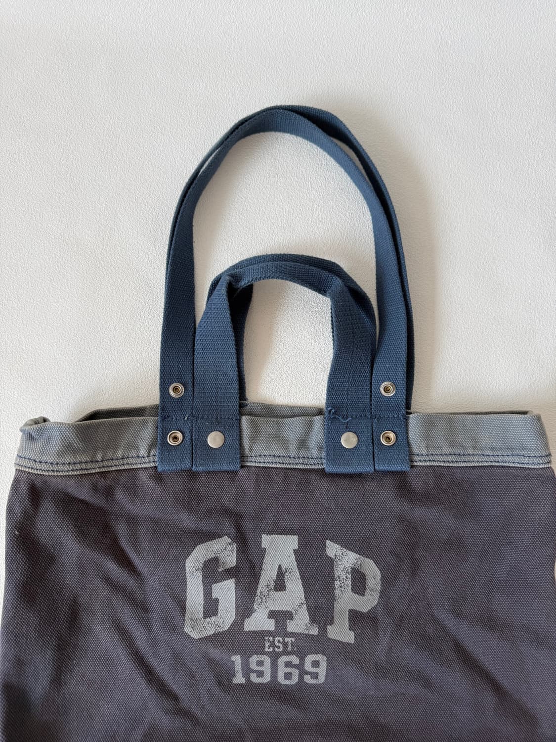 갭(GAP) 인디고 캔버스 토트 숄더백 상품이미지2