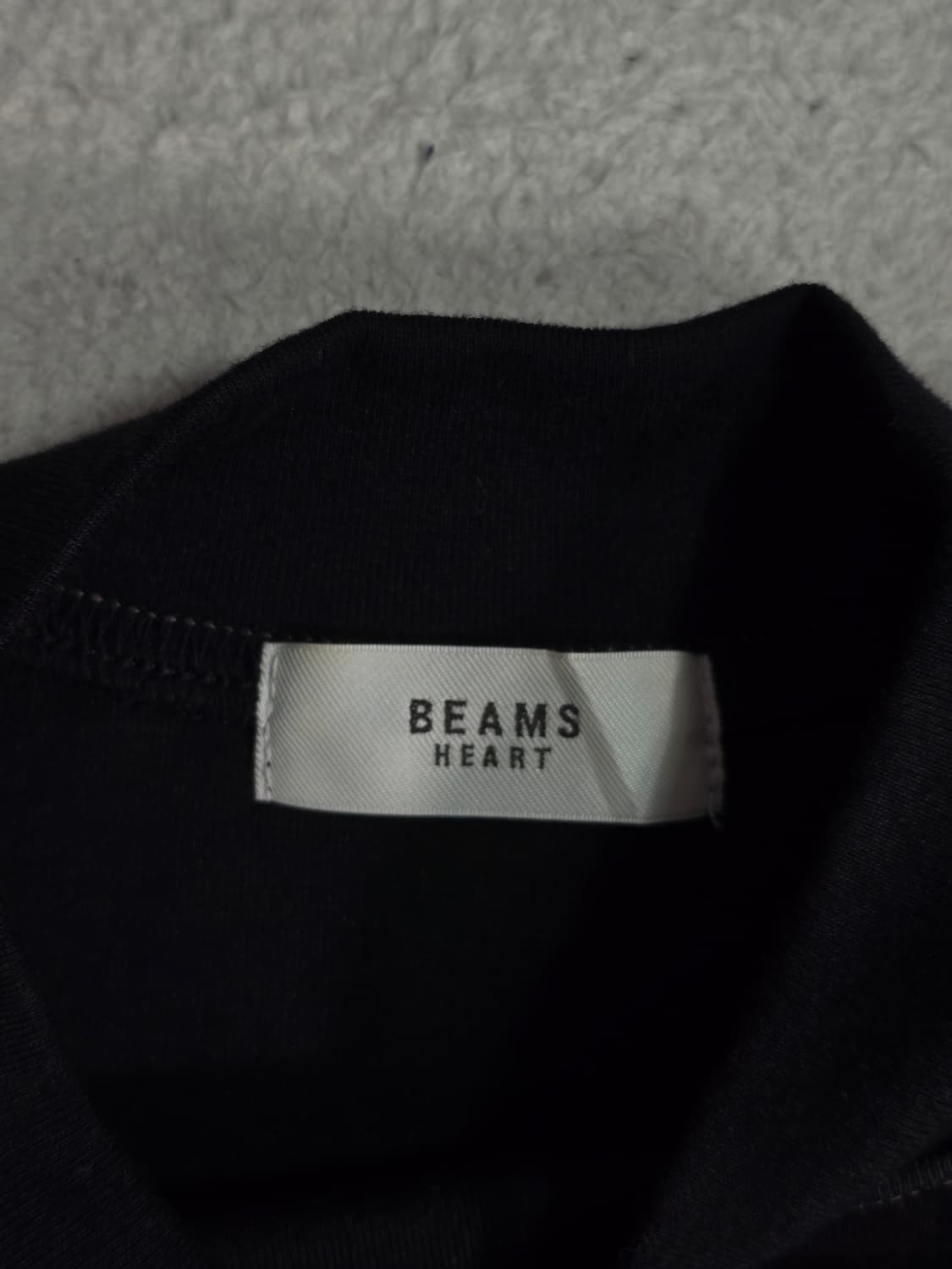 빔즈하트 BeamsHeart 블랙 라운드넥 반팔 티셔츠 상품이미지6