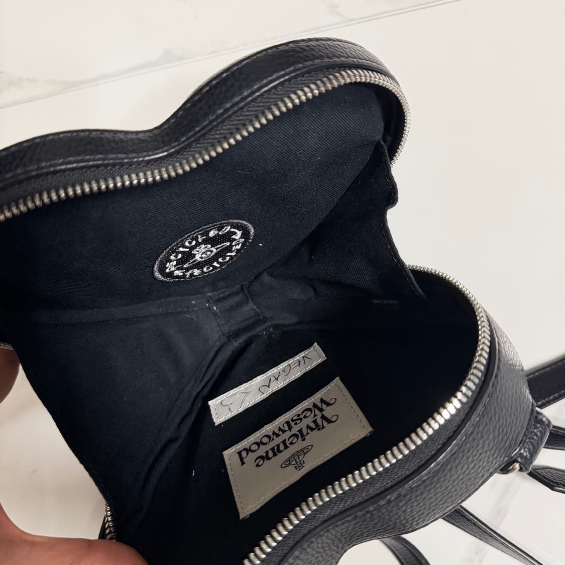 비비안 웨스트우드 엘라 하트 미니 백팩 상품이미지5