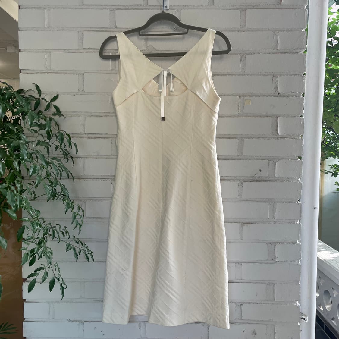 버버리 아이보리 체크 민소매 원피스 상품이미지5