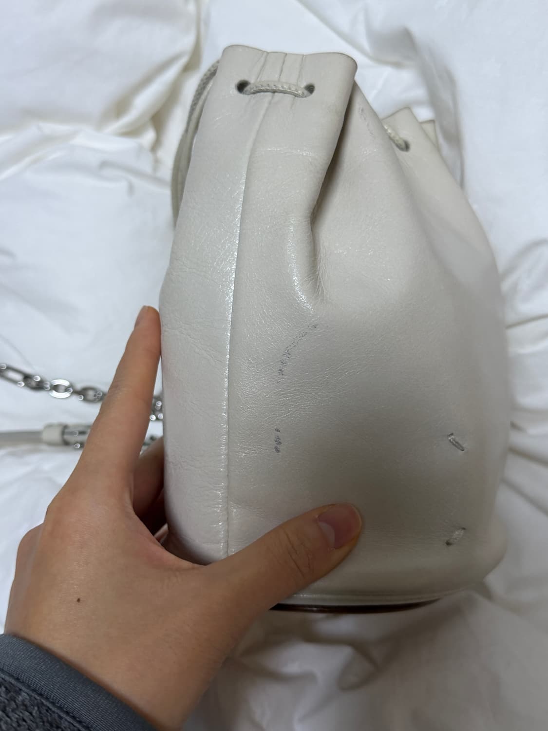 메종마르지엘라 타비버킷백 화이트 상품이미지3