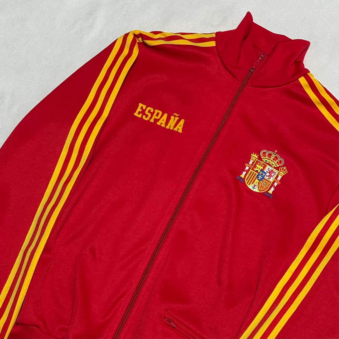 100 아디다스 스페인 국가대표 레드 트랙탑 상품이미지1