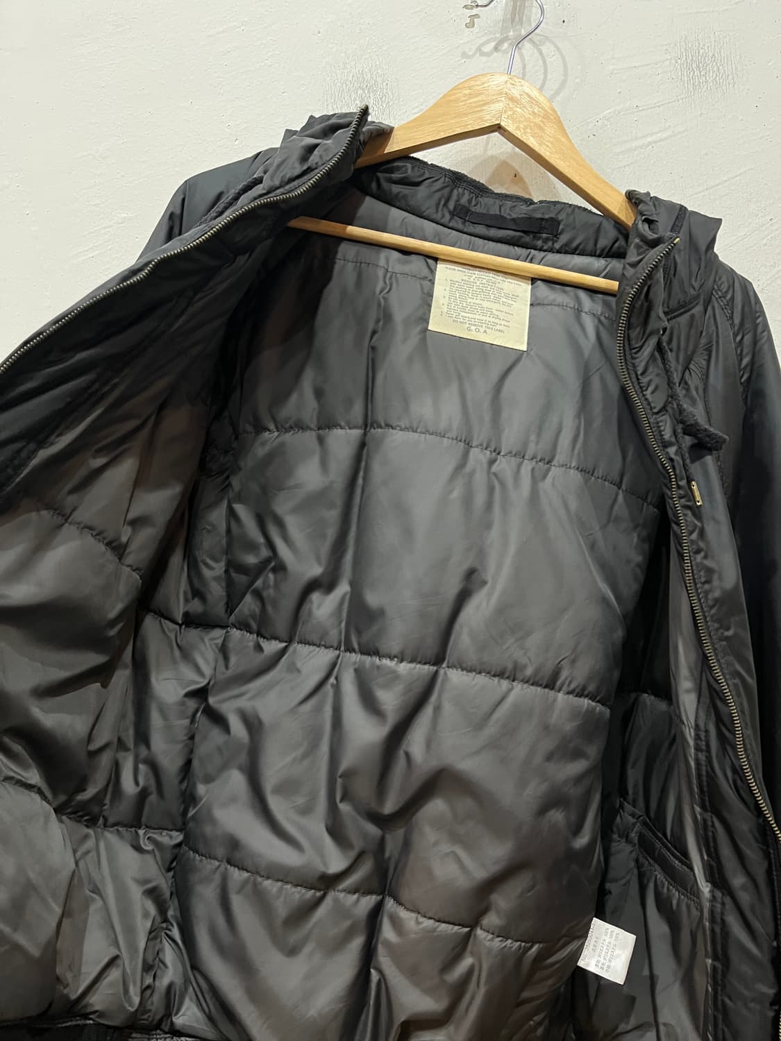 GOA 고아 절개 패디드 봄버자켓  상품이미지9