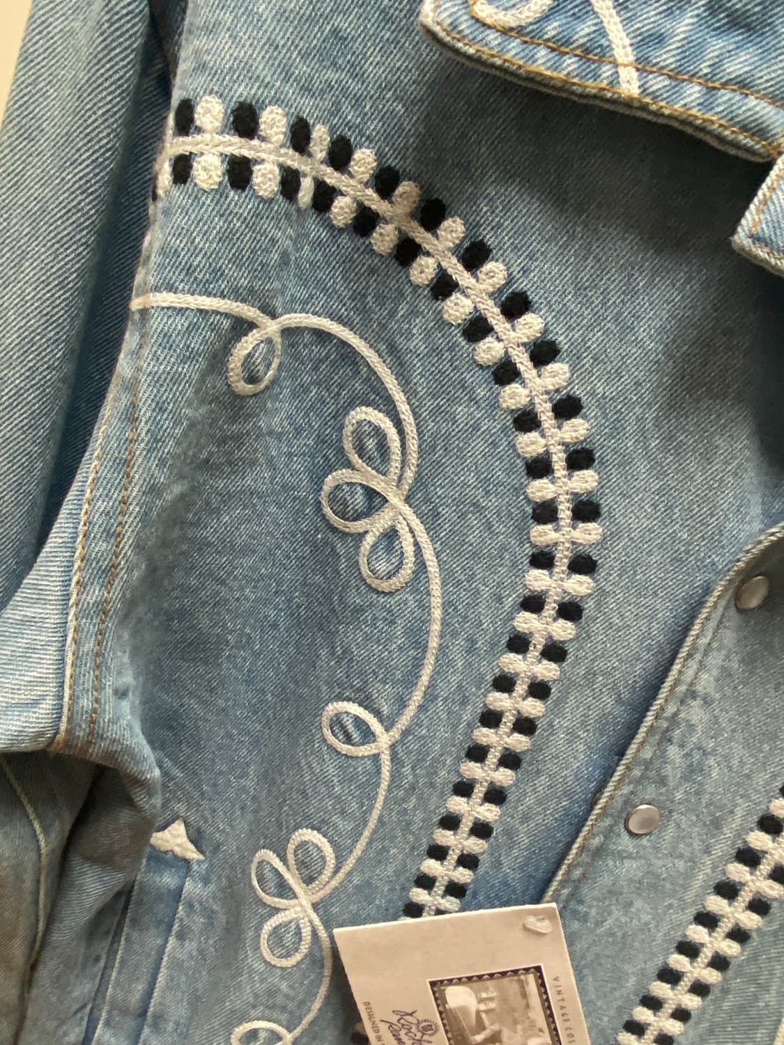 지드래곤(최근)볼레로 빈티지 데님자켓팔아요(구할수없는상품) 상품이미지7