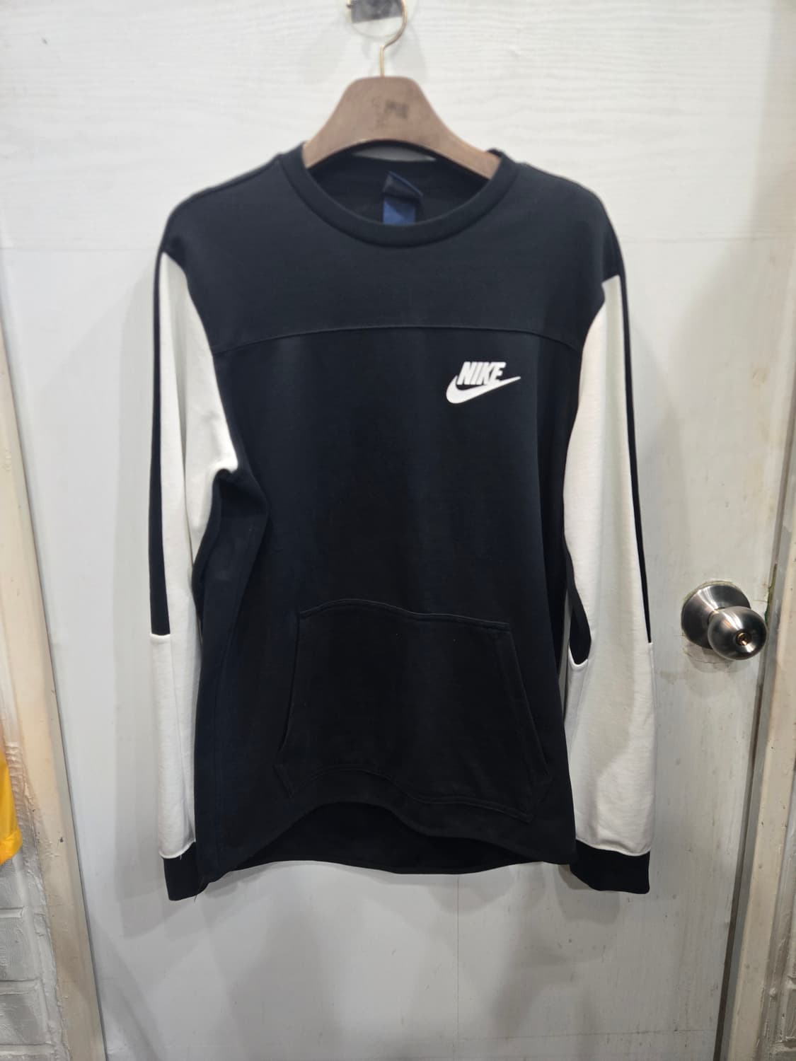 M,95 )) NIKE 나이키 맨투맨! 블랙 & 화이트! 상품이미지1