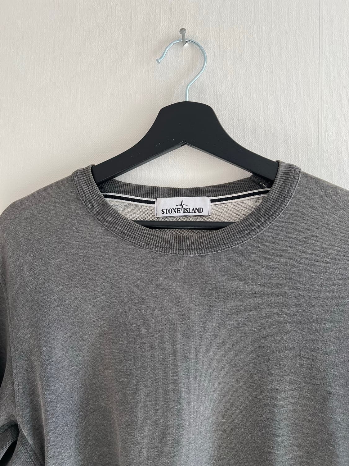 스톤아일랜드 그레이 맨투맨 상품이미지4