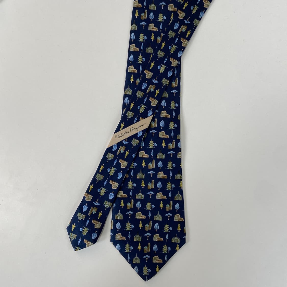 페레가모(Ferragamo) 명품 정품 넥타이 상품이미지1