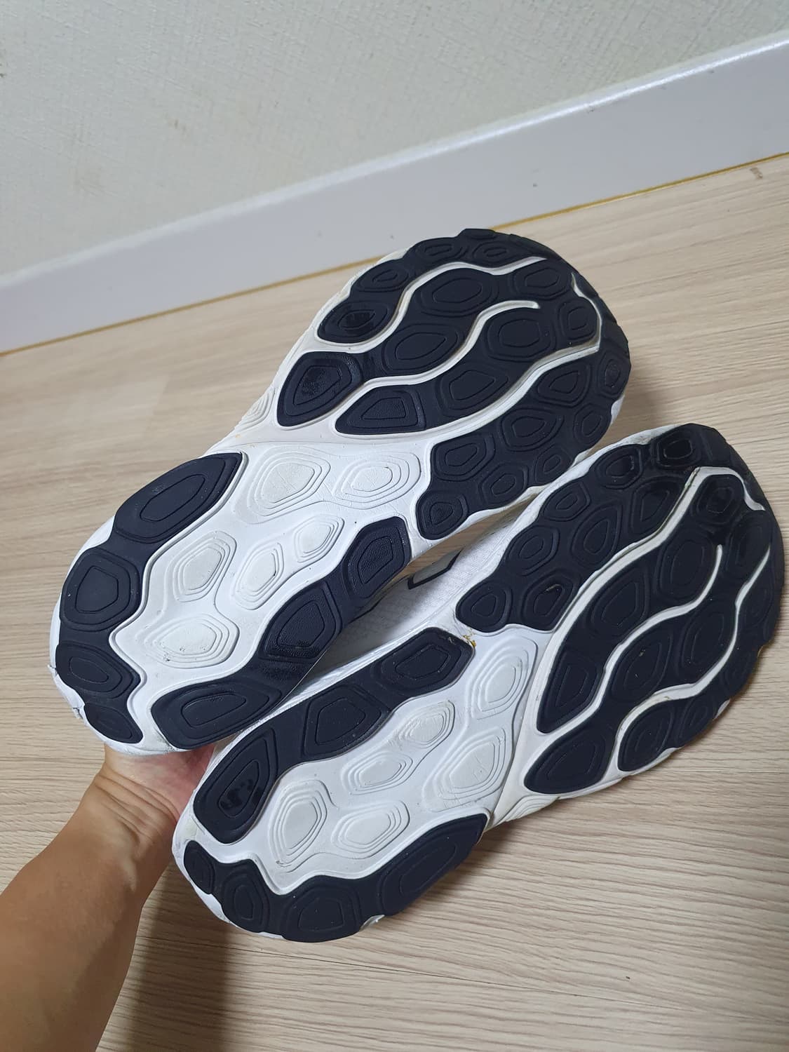 뉴발란스 860 프레쉬폼 운동화 300 상품이미지7