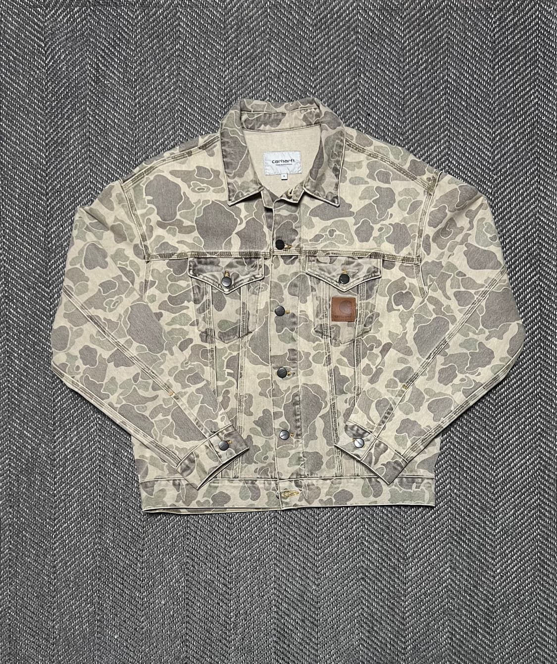 칼하트 카모 자켓 상품이미지1
