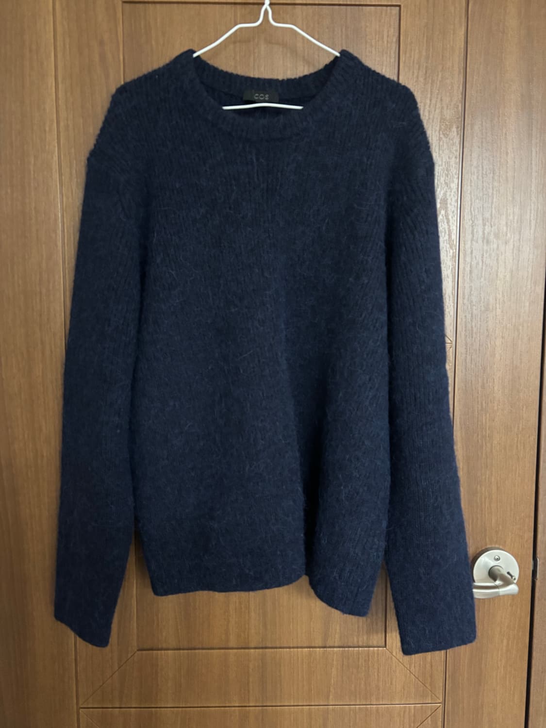 Cos 모헤어 네이비 니트 상품이미지1