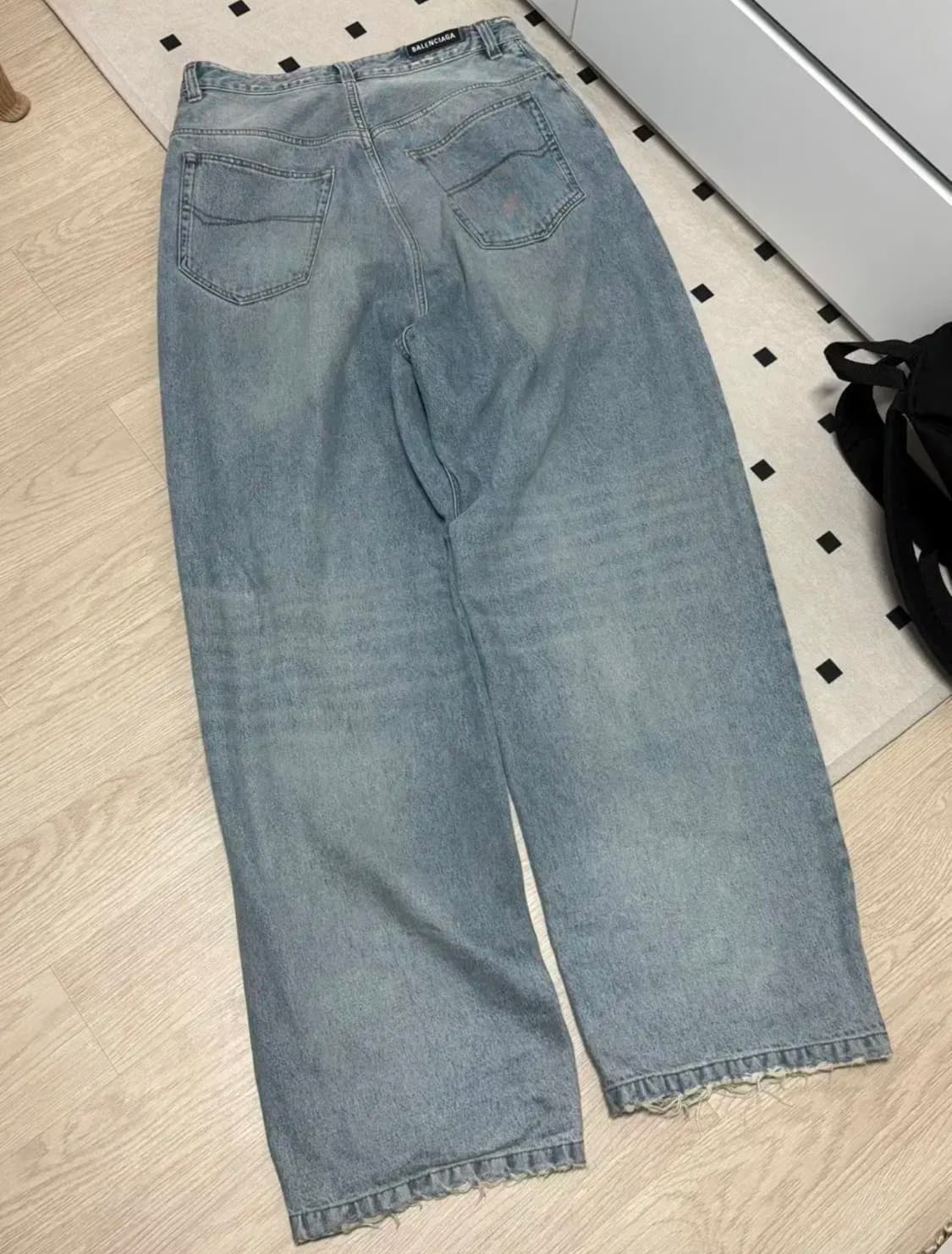 [M] 발렌시아가 풀업 데님 연청 상품이미지4