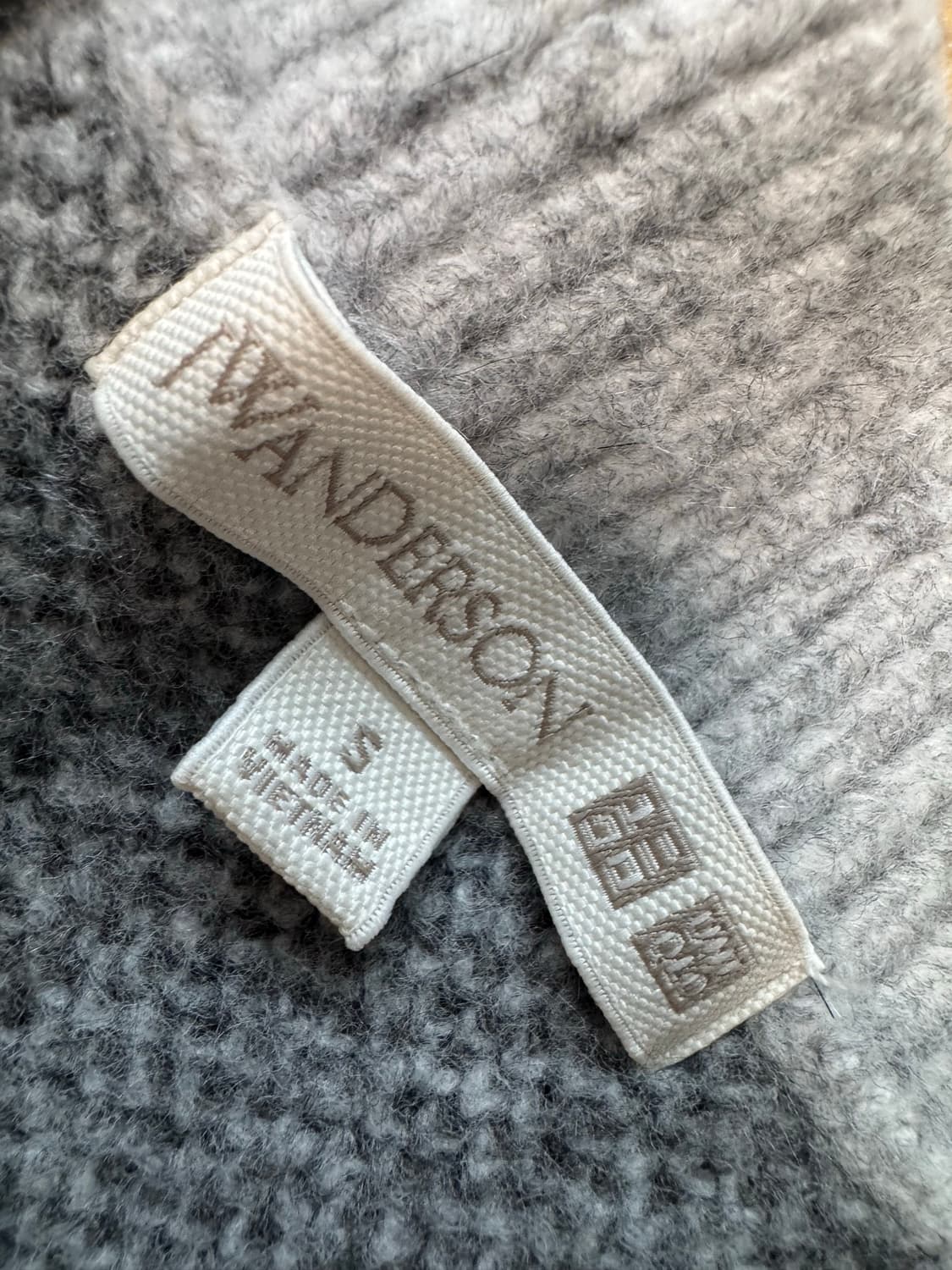 유니클로 jw 앤더슨 니트 s 상품이미지3