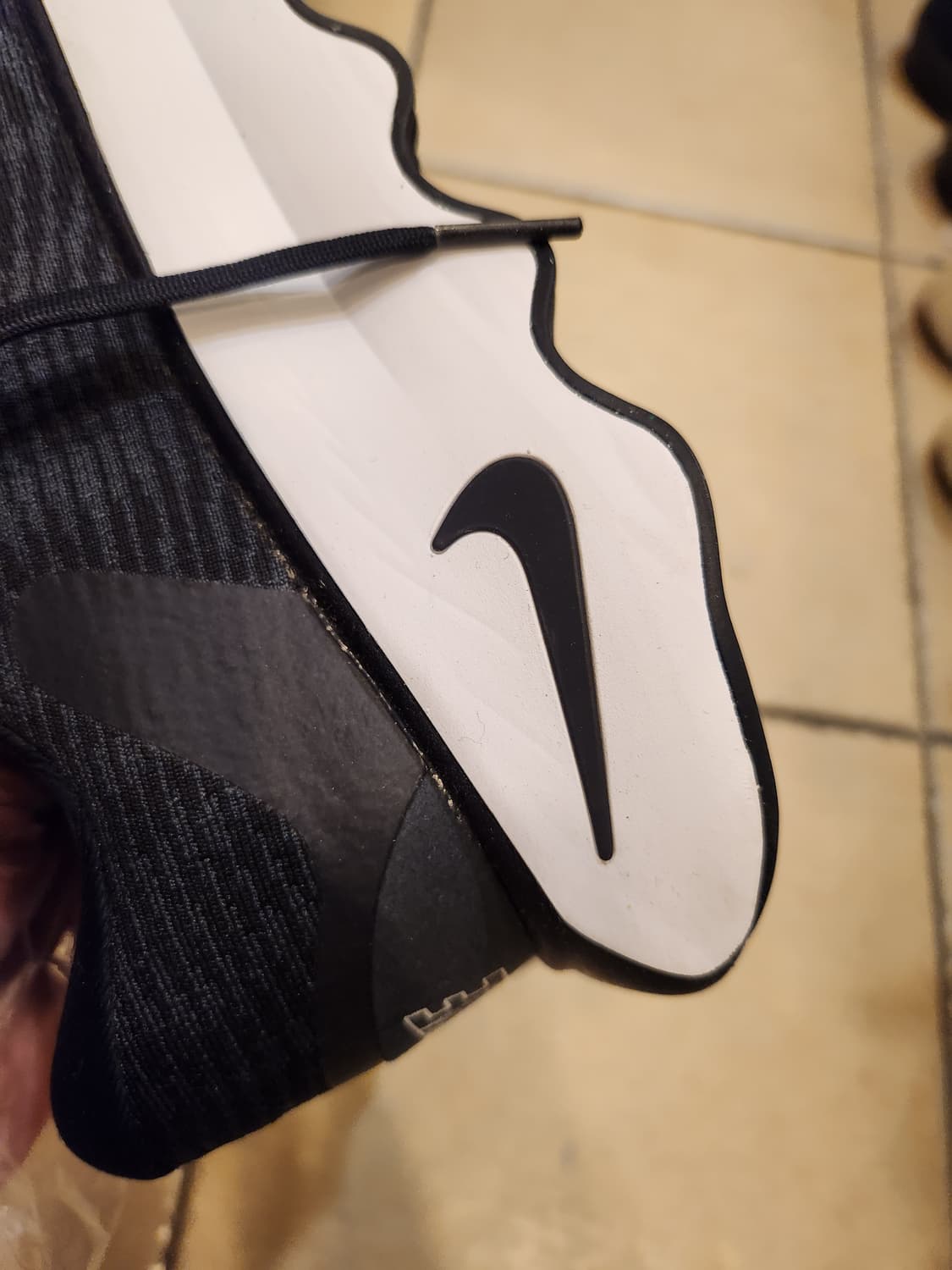 나이키 모티바 블랙 290 상품이미지8