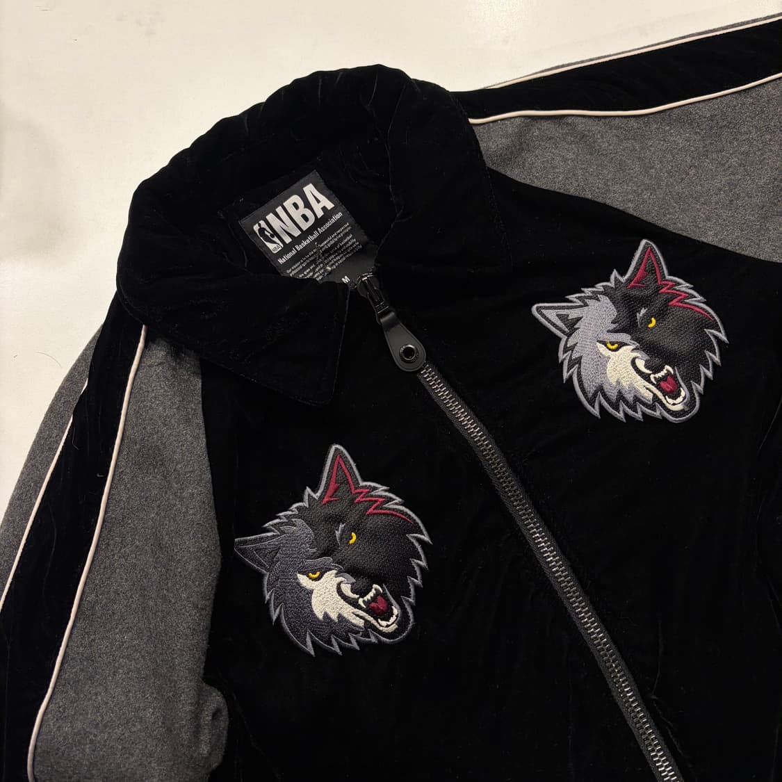 [M] NBA 엔비에이 팀버울브스 벨벳 블랙 점퍼 자켓 C787 상품이미지3