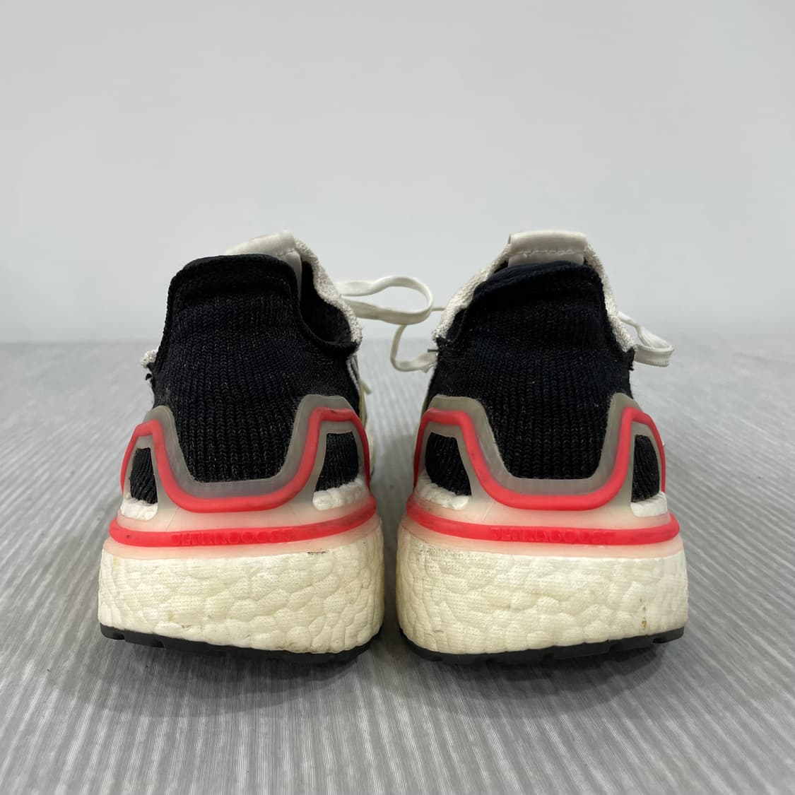 883) 아디다스 울트라부스트 19 운동화 245mm 상품이미지4