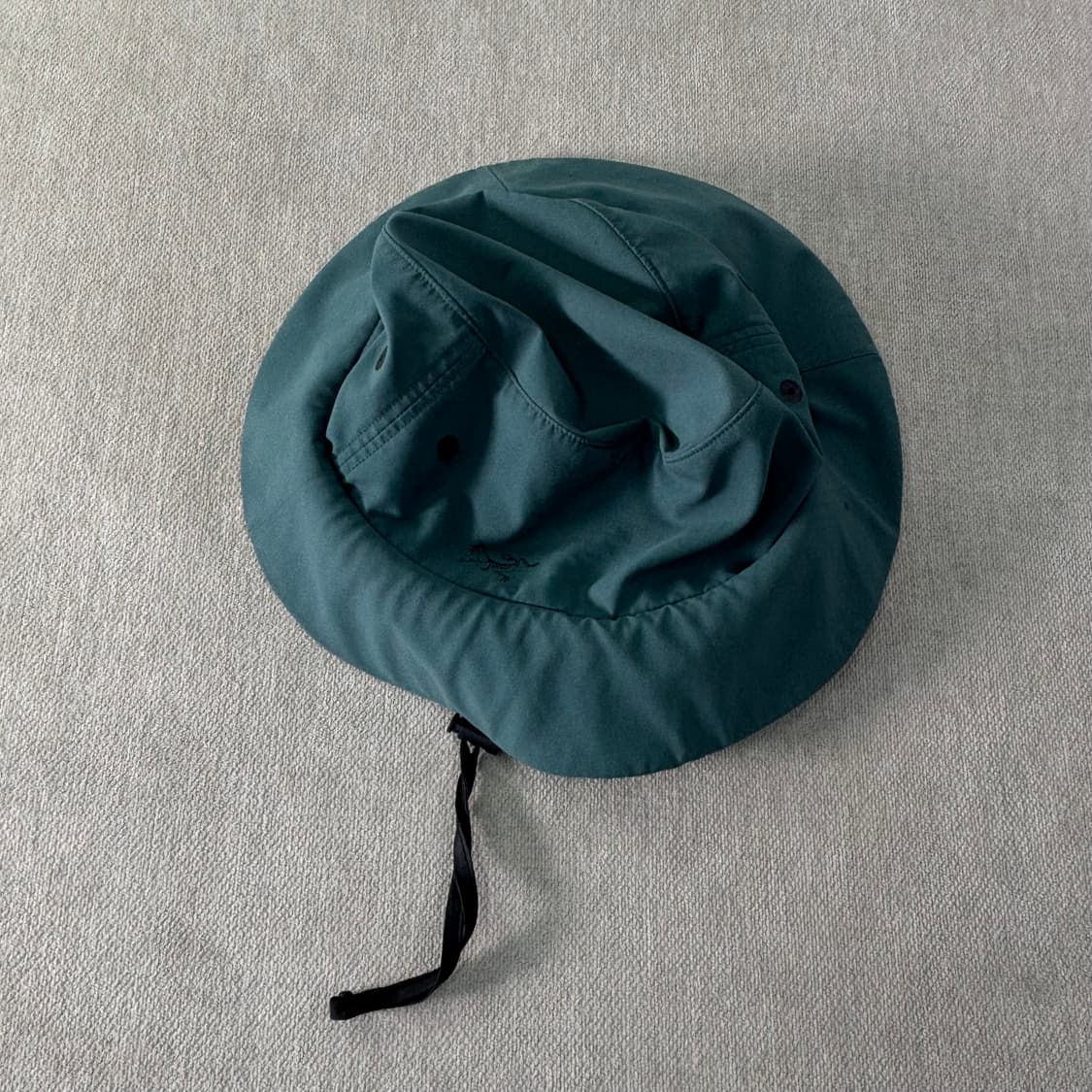  아크테릭스 신솔로 햇 버킷햇 상품이미지1