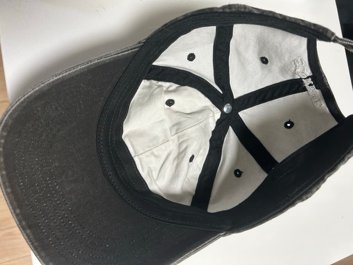 슈프림 6패널 블랙 볼캡 25ss 상품이미지3