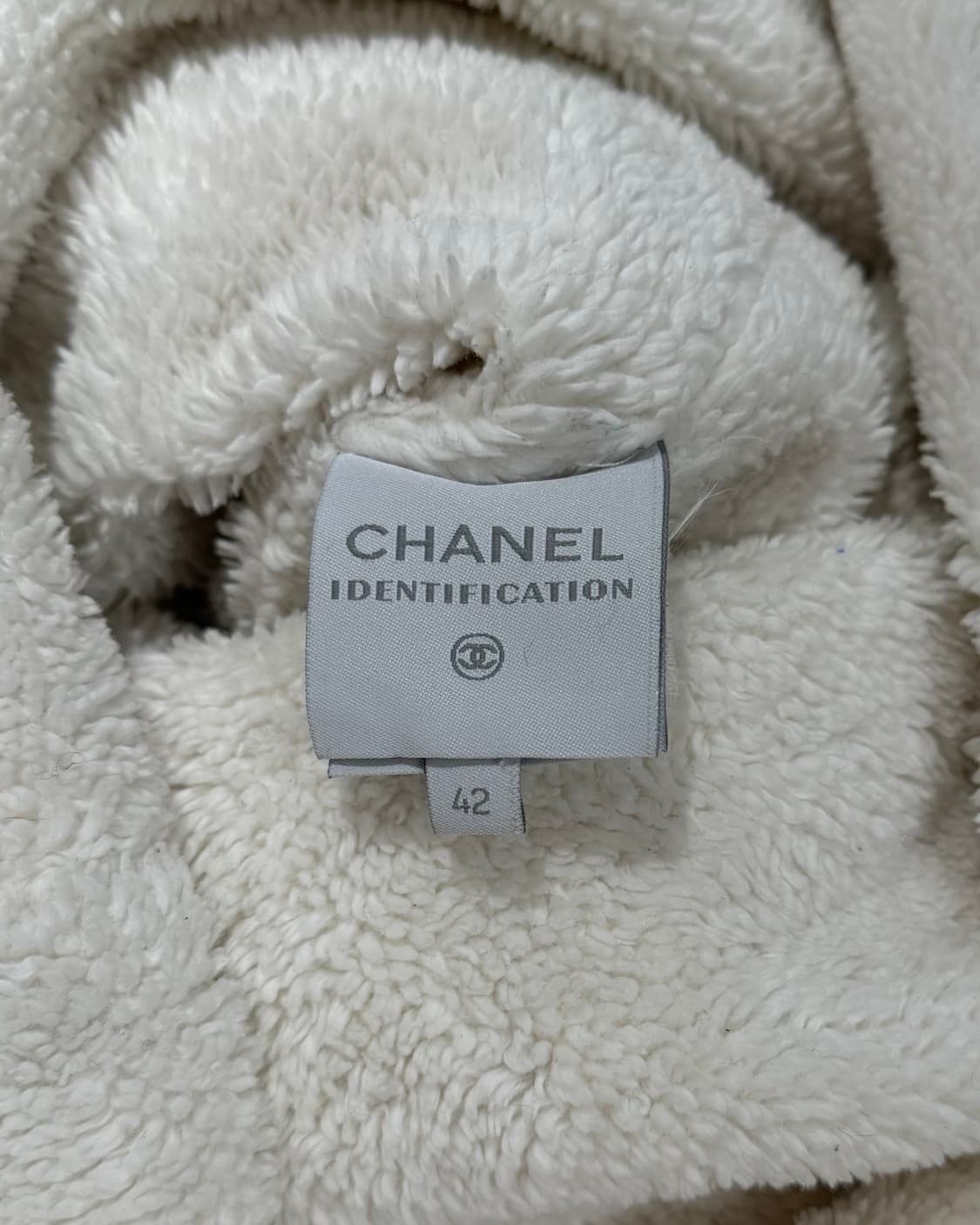 샤넬 화이트 fw00 로고 후드 플리스 패딩 상품이미지9