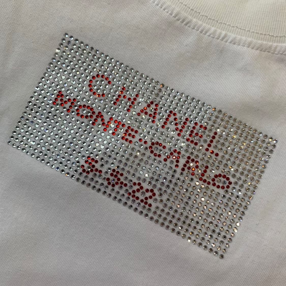 샤넬뷰티 라인스톤 몬테카를로 티셔츠 + 파우치 세트포장 상품이미지3