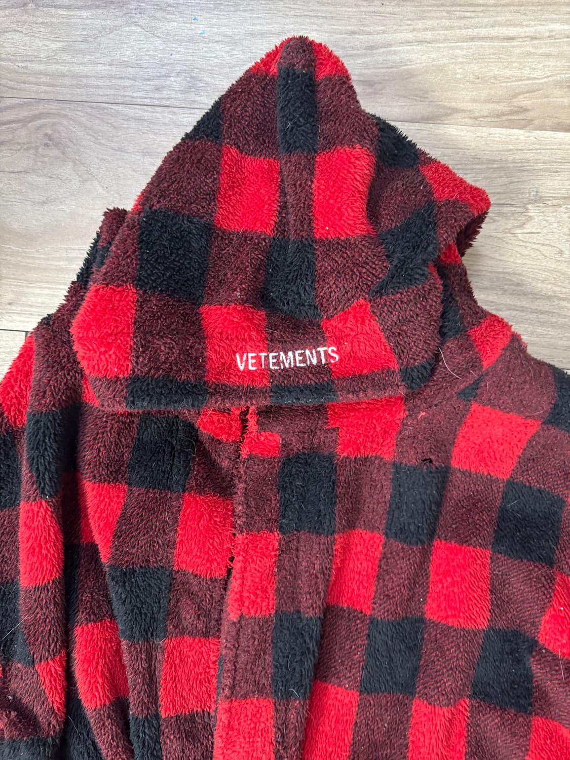 베트멍 로브 (Vetements) 상품이미지2