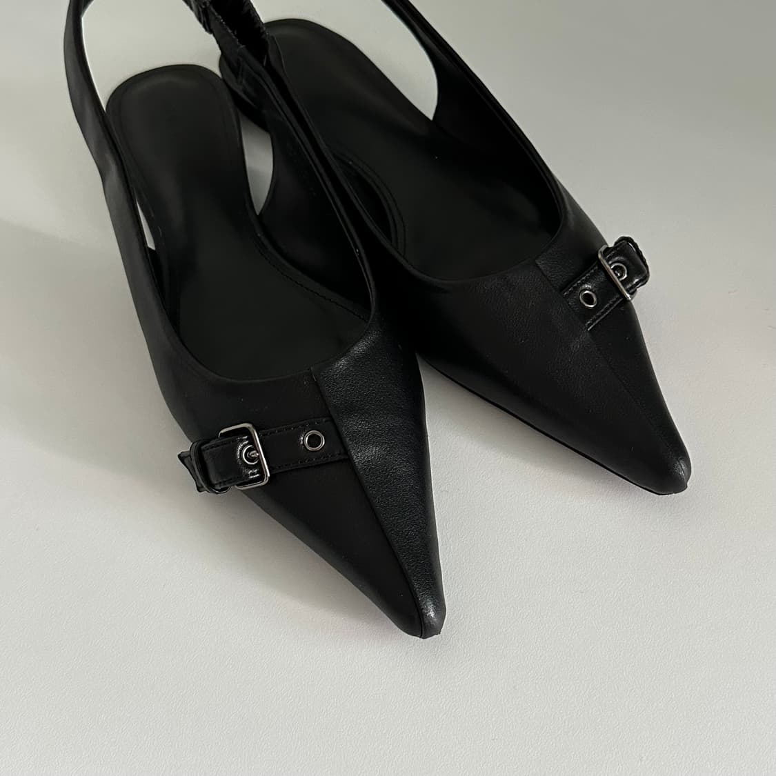 다이닛 버클 뮬 DEINET BUCKLE MULE IN BLACK 상품이미지6