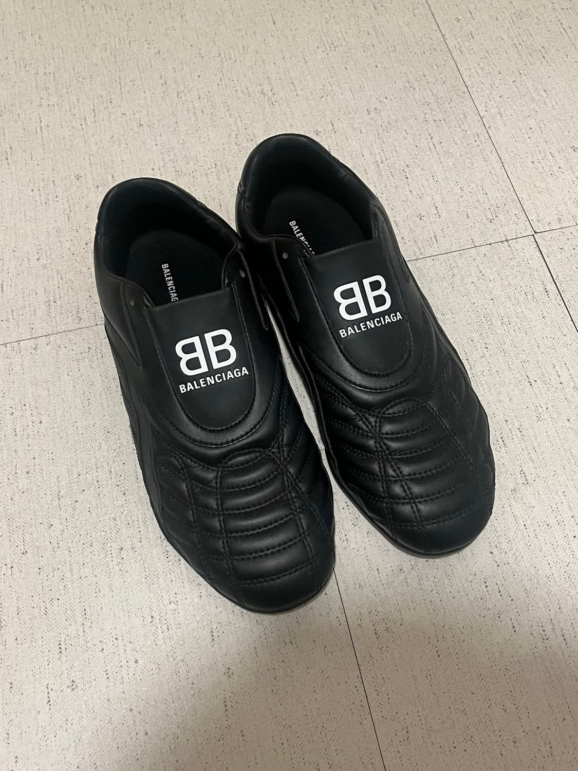 발렌시아가 젠스니커즈 상품이미지1