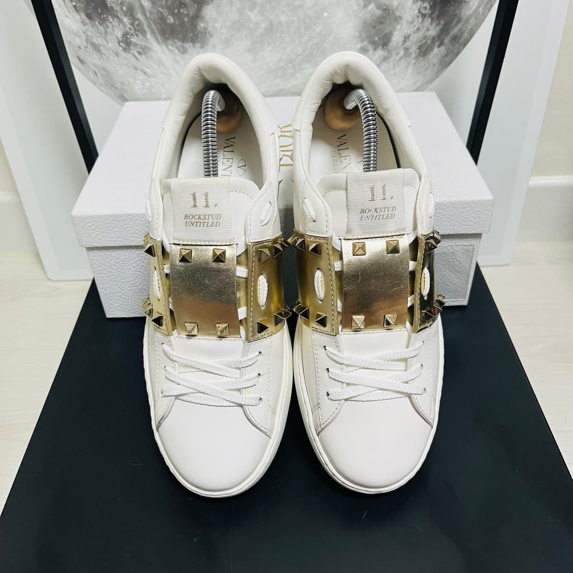 정품 41) 발렌티노 골드 락스터드 스니커즈 265~270 상품이미지3