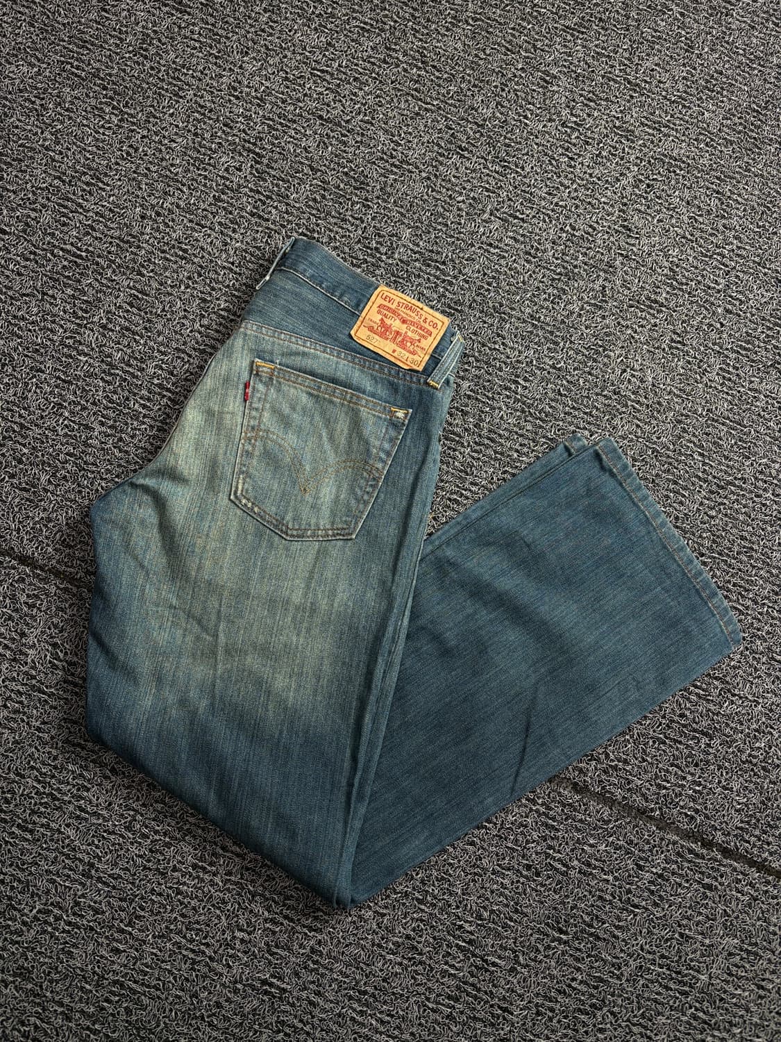 리바이스 527 로우 부츠컷 워싱 데님팬츠 2018 상품이미지1