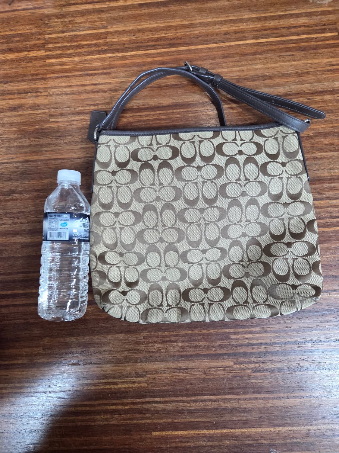 코치 은장 크로스백  상품이미지2