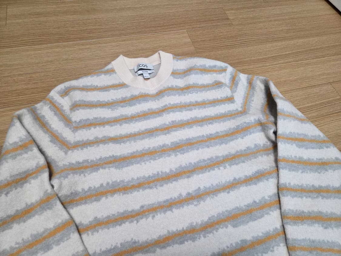 COS 스트라이프 보일드 크루넥 울 니트   상품이미지3