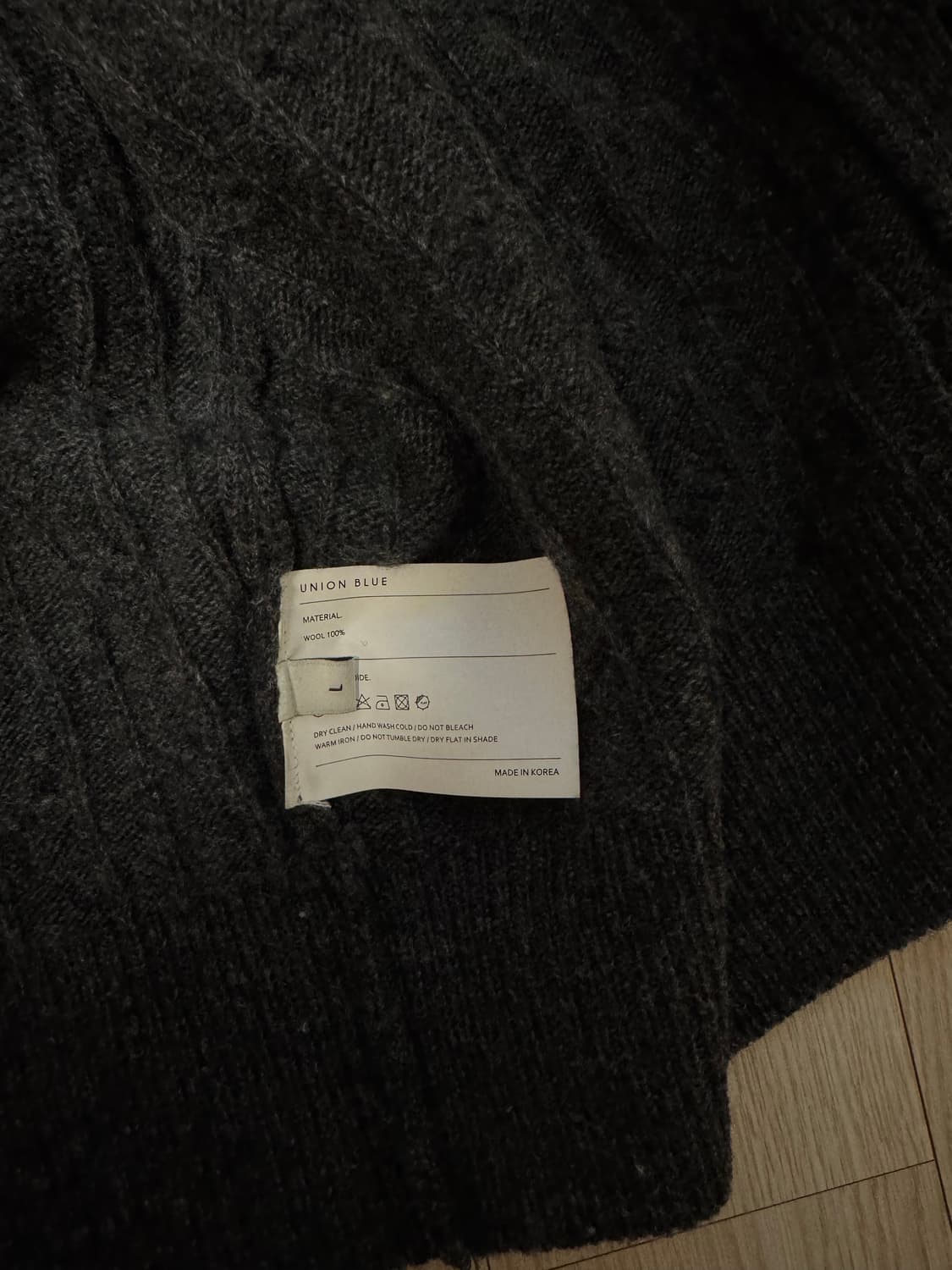 유니온블루 케이블 울 크롭 가디건 차콜 L 상품이미지3