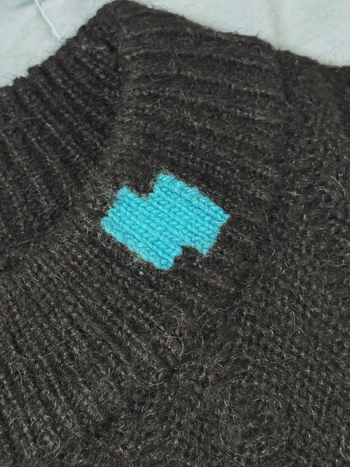 [A2] 아더에러 Fluic logo knit 플루익 니트 상품이미지4