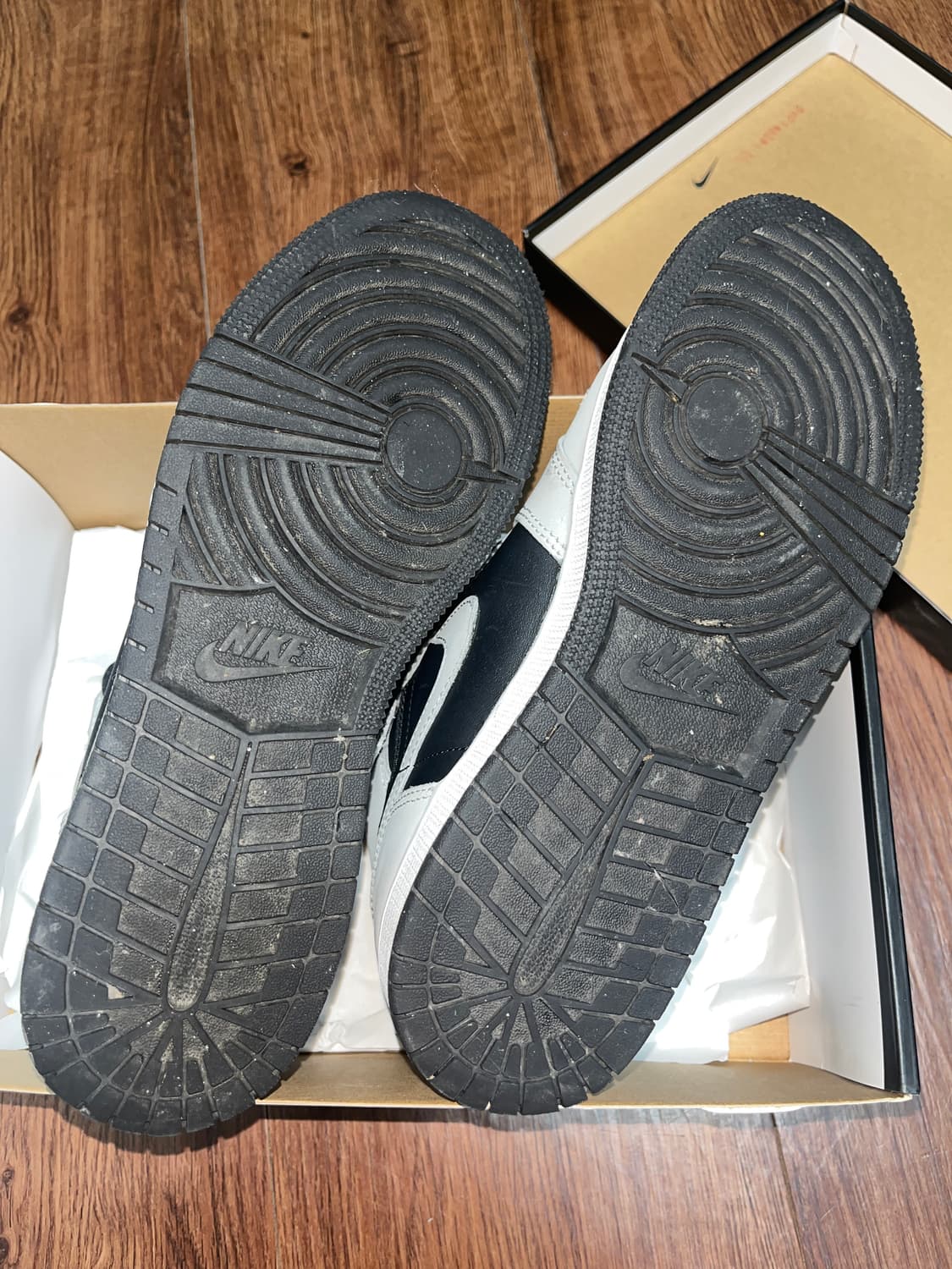 GS 나이키 조던1 레트로 하이 OG 쉐도우 2.0 상품이미지4