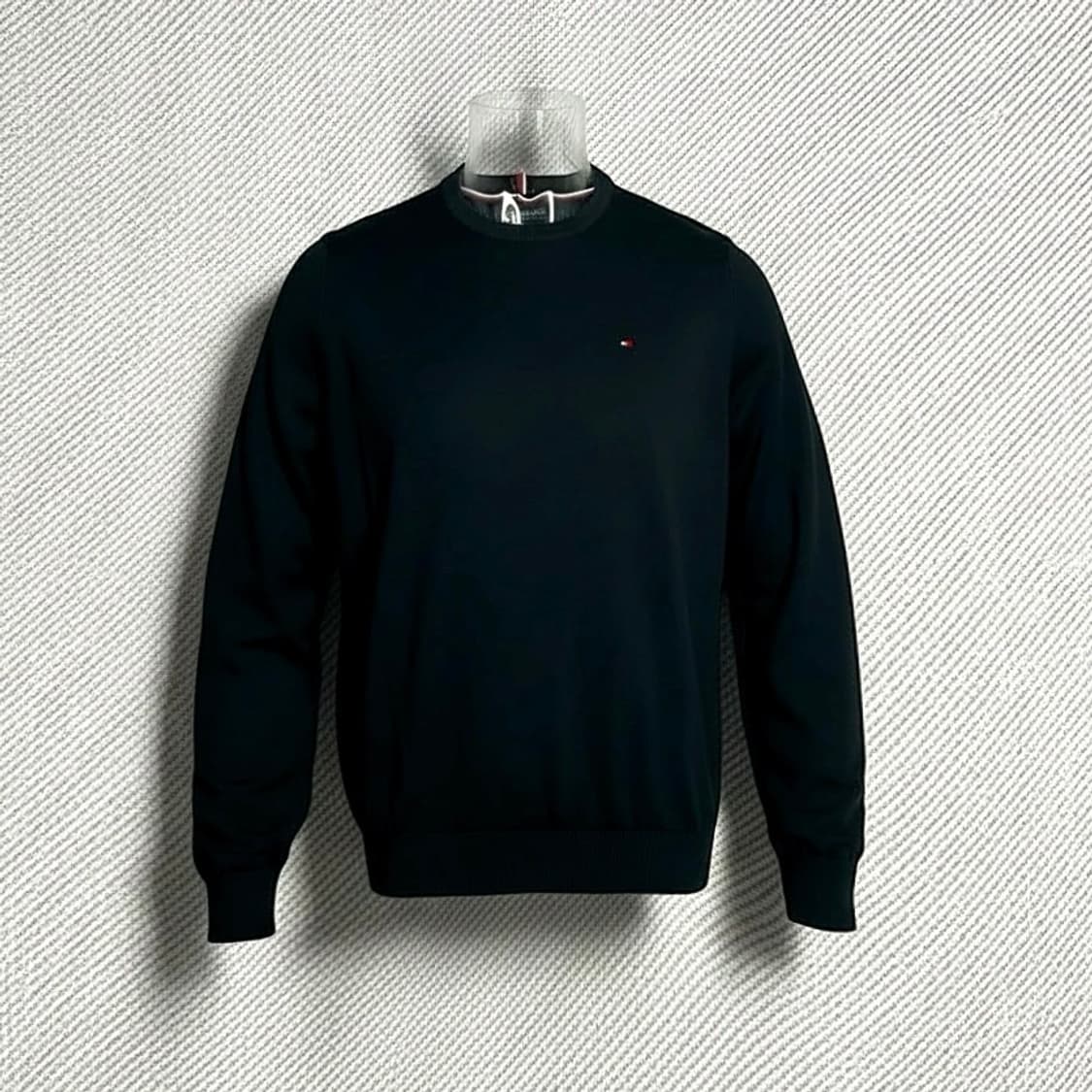 [L] Tommy 타미힐피거 블랙 코튼 라운드 니트 상품이미지3