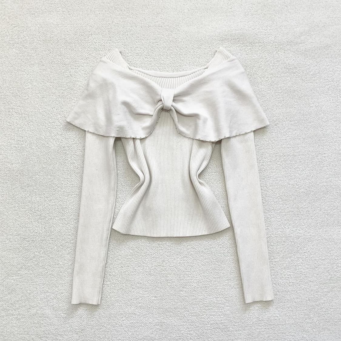 grl 뮤트크림 리본 오프숄더 니트 상품이미지1