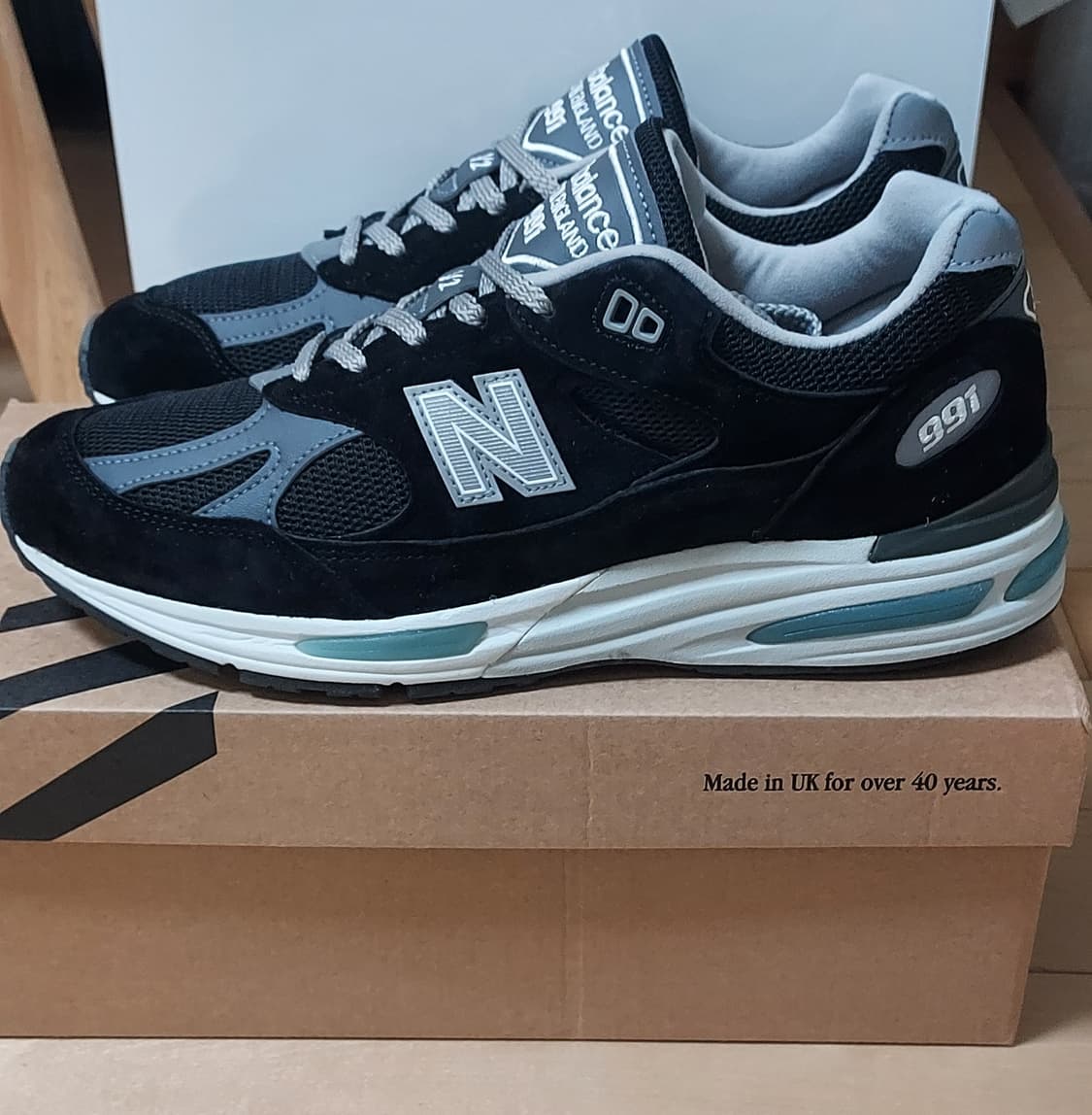 (275)뉴발란스 991V2 블랙 상품이미지2